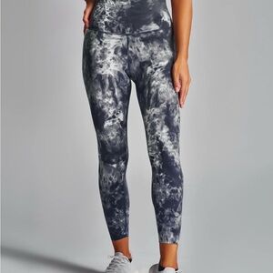Women's Lululemon tie dye leggings